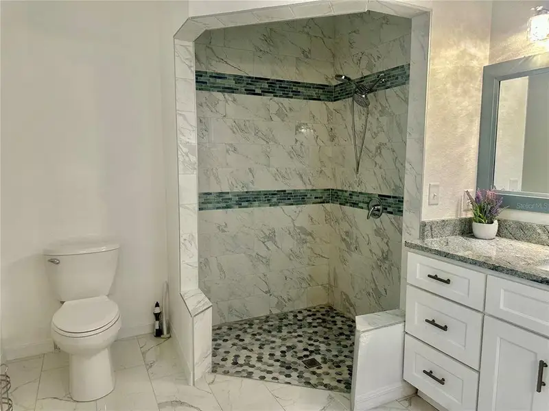 Furnished interior view inside a new home in , Mount Dora (Image 4).