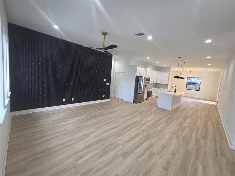 Spacious, unfurnished interior of a new home in , Port Charlotte (Image 15).