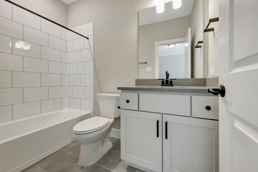 Furnished interior view inside a new home in Riceland - Summit Collection, Mont Belvieu (Image 5).