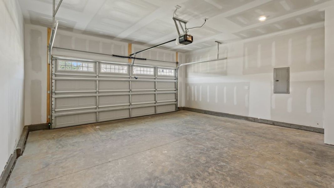 Spacious, unfurnished interior of a new home in Hunter Hill, Rocky Mount (Image 14).