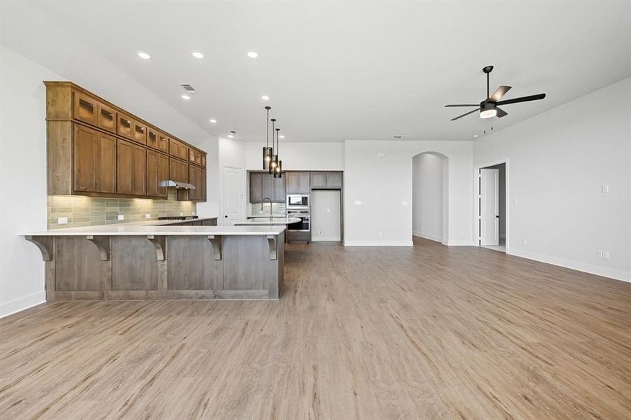 Spacious, unfurnished interior of a new home in Canyon Creek Estates, Sherman (Image 16). Spacious, unfurnished interior of a new home in Canyon Creek Estates, Sherman (Image 16).
