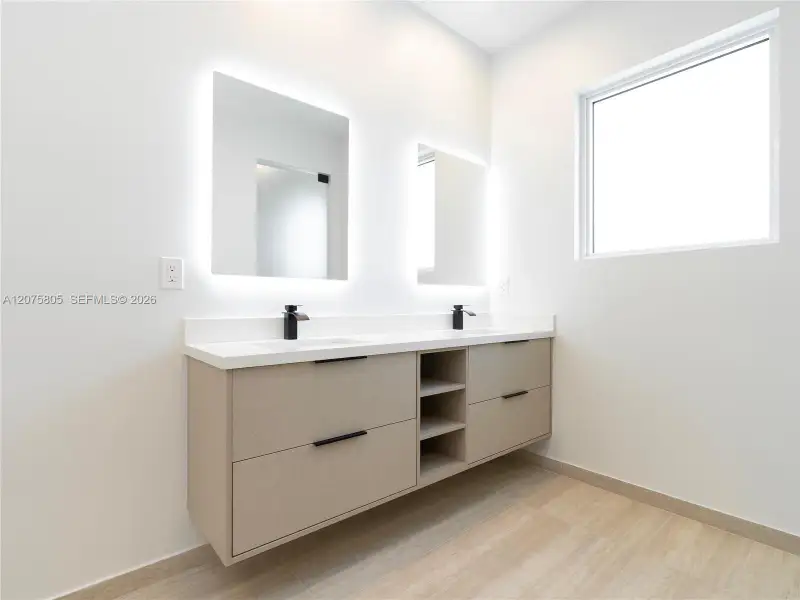 Furnished interior view inside a new home in , Fort Lauderdale (Image 9).