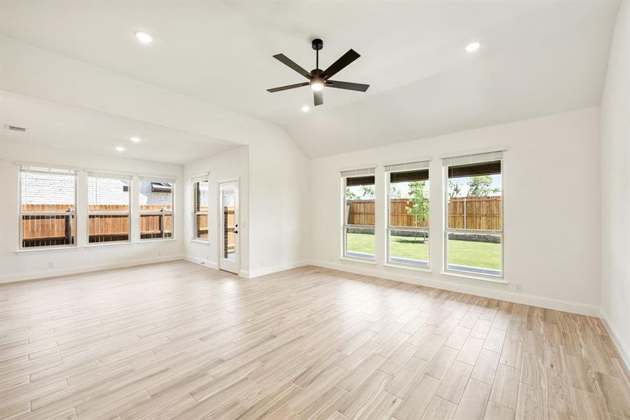 Spacious, unfurnished interior of a new home in Grand Heritage, Lavon (Image 40). Spacious, unfurnished interior of a new home in Grand Heritage, Lavon (Image 40).