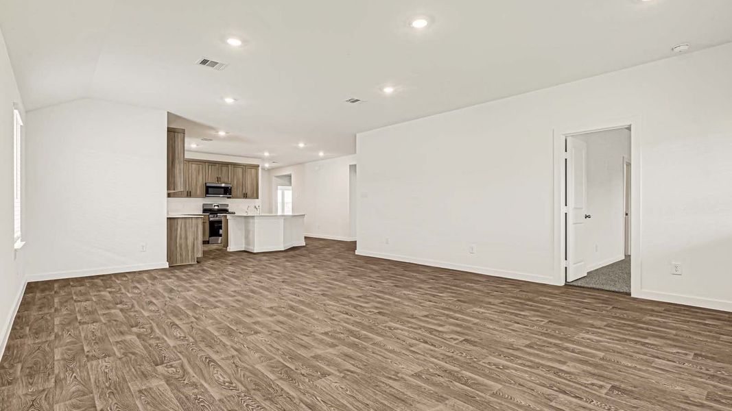 Spacious, unfurnished interior of a new home in Holly Ridge, Rosenberg (Image 19). Spacious, unfurnished interior of a new home in Holly Ridge, Rosenberg (Image 19).