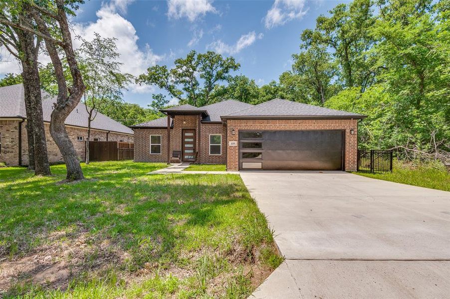 Front elevation. Front elevation.