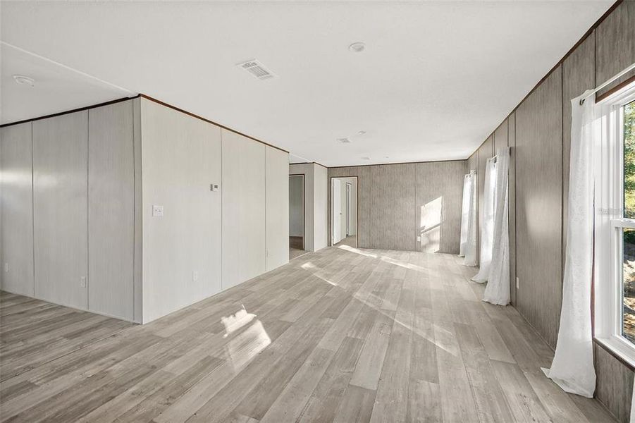 Spacious, unfurnished interior of a new home in , Bunnell (Image 9).