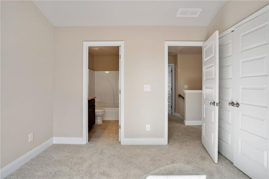 Spacious, unfurnished interior of a new home in Paces Estates, Lithia Springs (Image 22). Spacious, unfurnished interior of a new home in Paces Estates, Lithia Springs (Image 22).