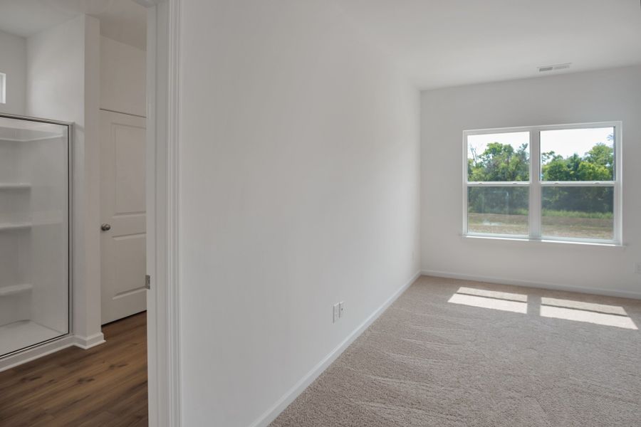 Spacious, unfurnished interior of a new home in Winston Place, Gallatin (Image 14).