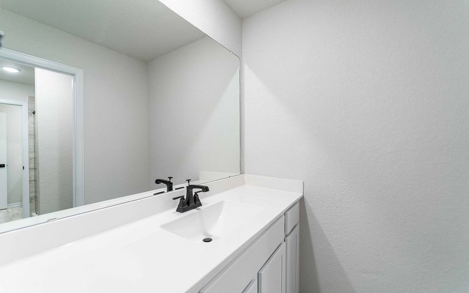 Close-up of interior finishes inside a home in Arcadia Ridge, San Antonio (Image 18).