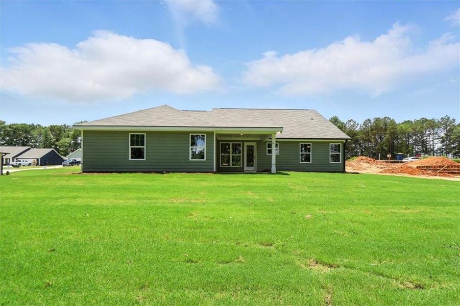 Exterior details and patio area of a home in , Hartwell (Image 28).
