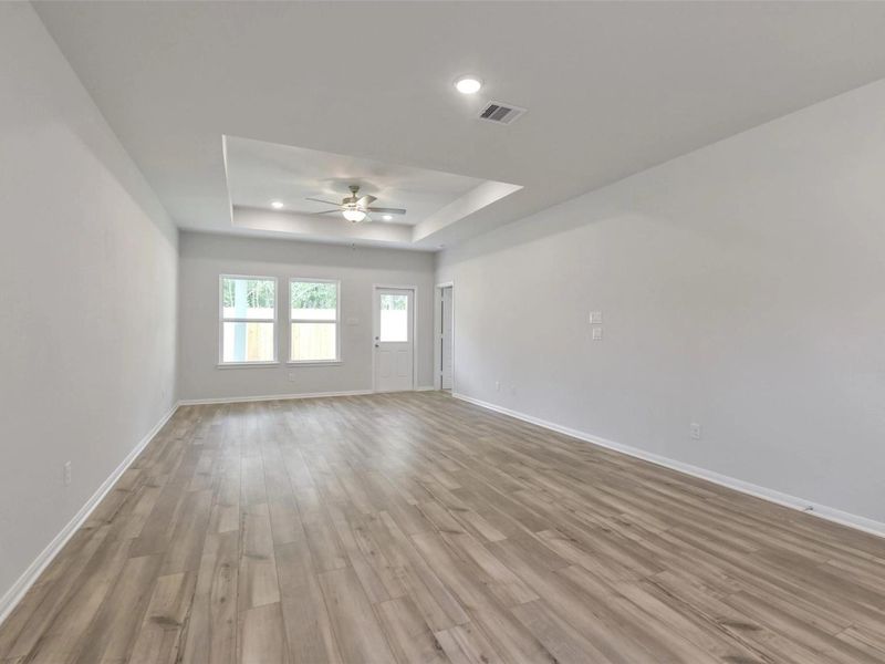 Spacious, unfurnished interior of a new home in Caney Creek Place, Conroe (Image 15). Spacious, unfurnished interior of a new home in Caney Creek Place, Conroe (Image 15).
