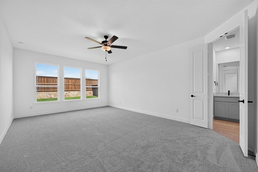 Spacious, unfurnished interior of a new home in The Ridge at Northlake, Northlake (Image 10).