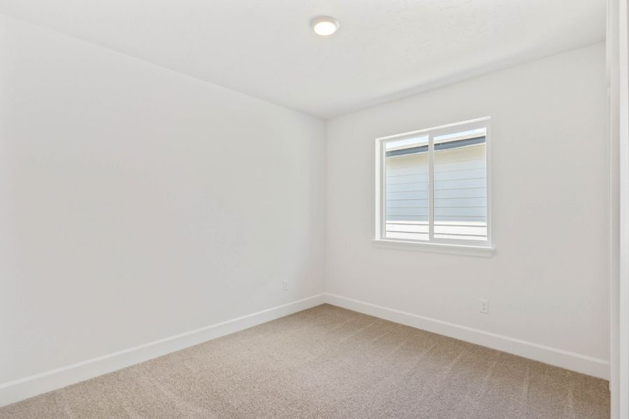 Spacious, unfurnished interior of a new home in Feather Ridge, Redmond (Image 16). Spacious, unfurnished interior of a new home in Feather Ridge, Redmond (Image 16).