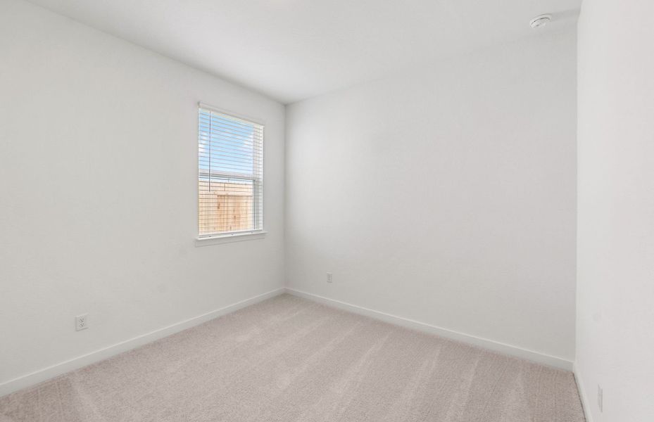 Spacious, unfurnished interior of a new home in Larson Crossing, Elgin (Image 12).