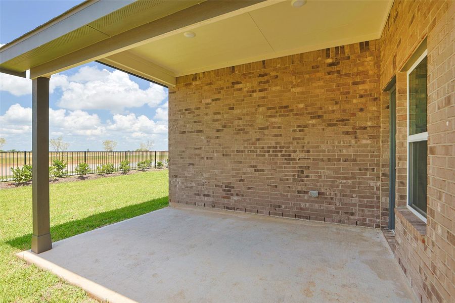 Exterior details and patio area of a home in Azalea, Katy (Image 3). Exterior details and patio area of a home in Azalea, Katy (Image 3).