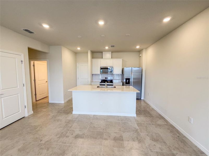 Furnished interior view inside a new home in , Orlando (Image 5).