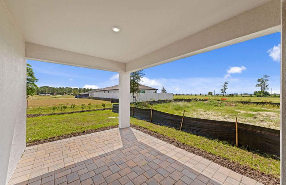 Exterior details and patio area of a home in Caloosa Cove, Labelle (Image 2). Exterior details and patio area of a home in Caloosa Cove, Labelle (Image 2).