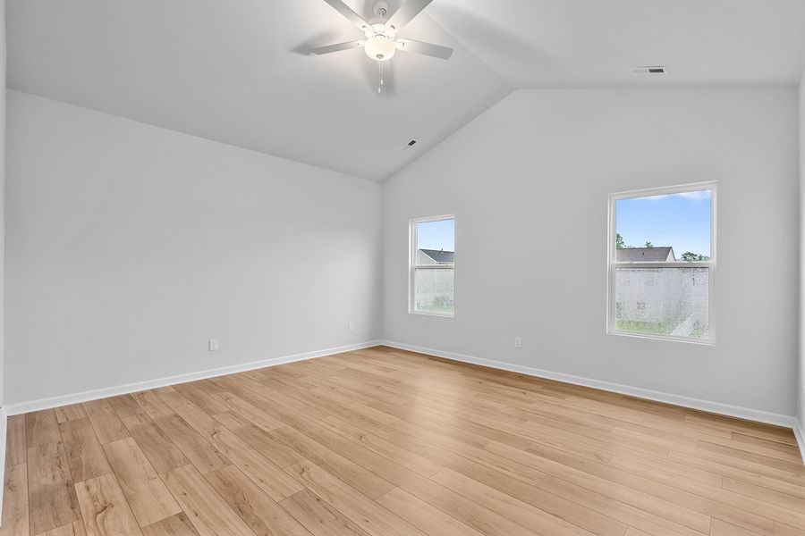 Spacious, unfurnished interior of a new home in Hanes Lake, Winston-Salem (Image 23).
