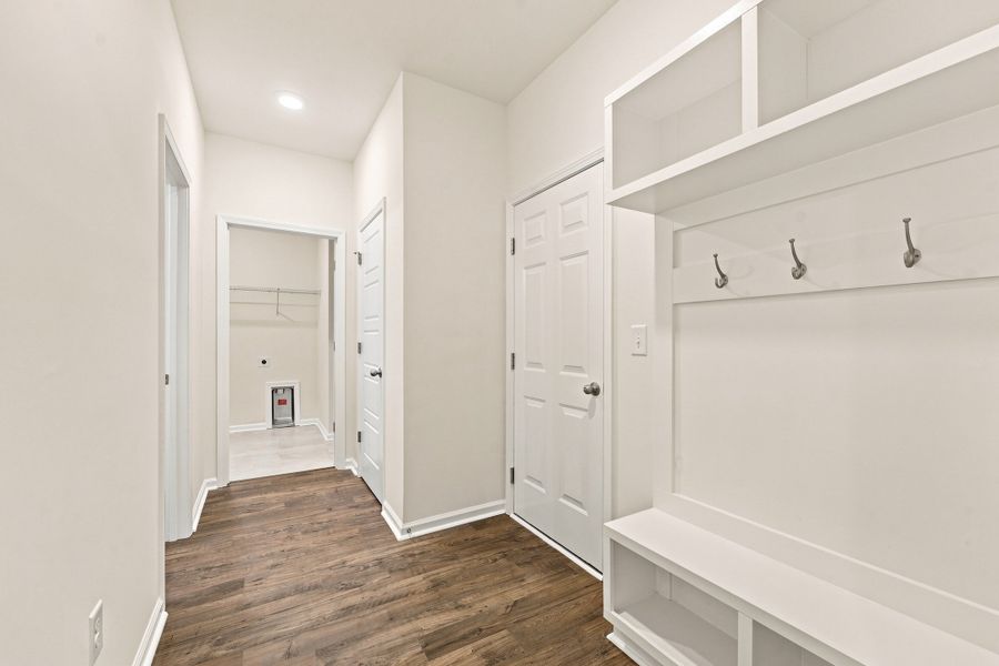 Spacious, unfurnished interior of a new home in Somerset, Myrtle Beach (Image 34).