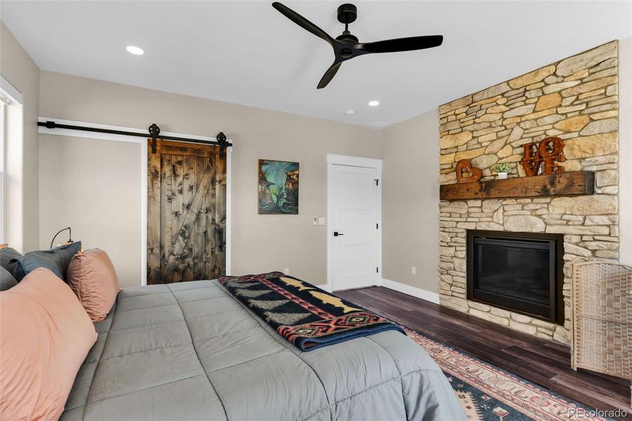 Furnished interior view inside a new home in , Cañon City (Image 27). Furnished interior view inside a new home in , Cañon City (Image 27).