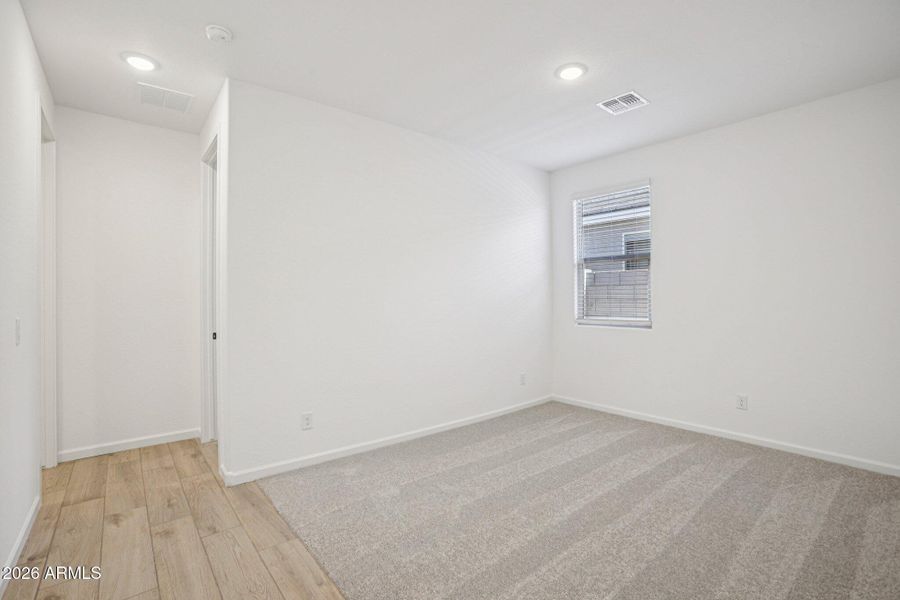 21-web-or-mls-W Camden Ave-S0703-021