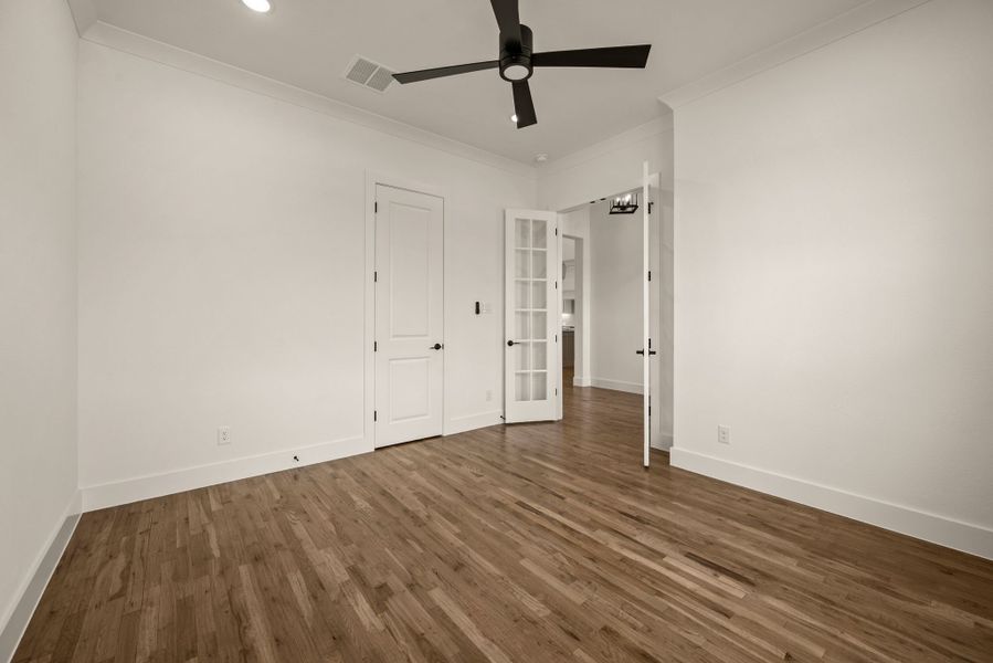 Spacious, unfurnished interior of a new home in Highland Oaks, Boyd (Image 19).