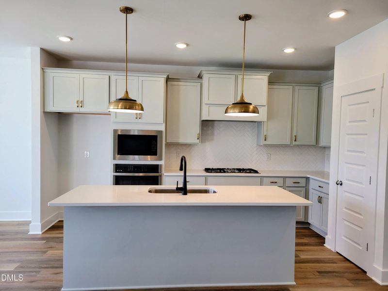 Gourmet Kitchen - Sonny & Cher Interior