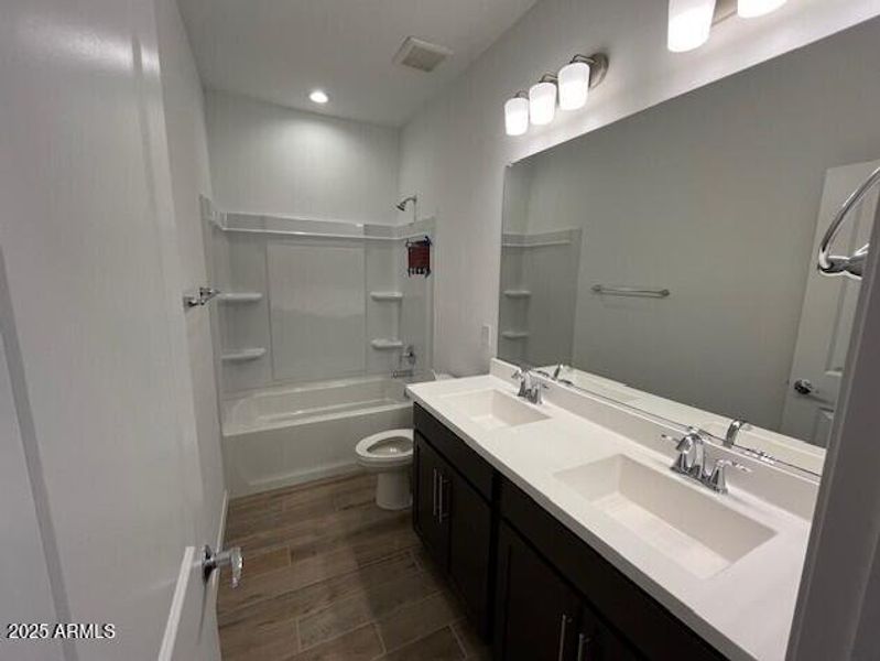 5031 N 88TH Avenue - Ready Now