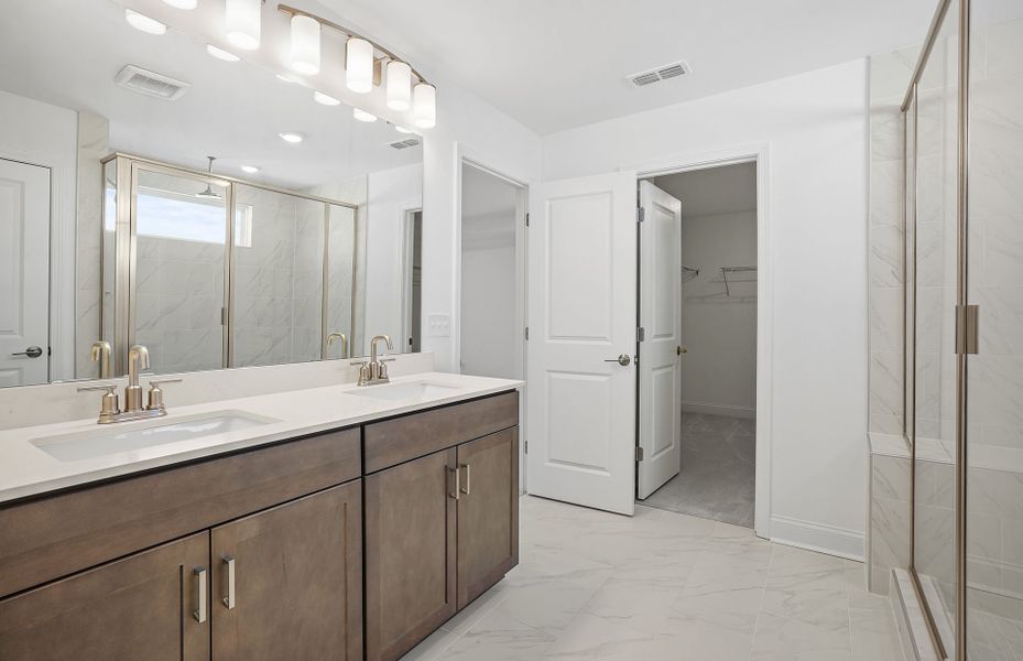 Furnished interior view inside a new home in Forest Creek, Waxhaw (Image 9).