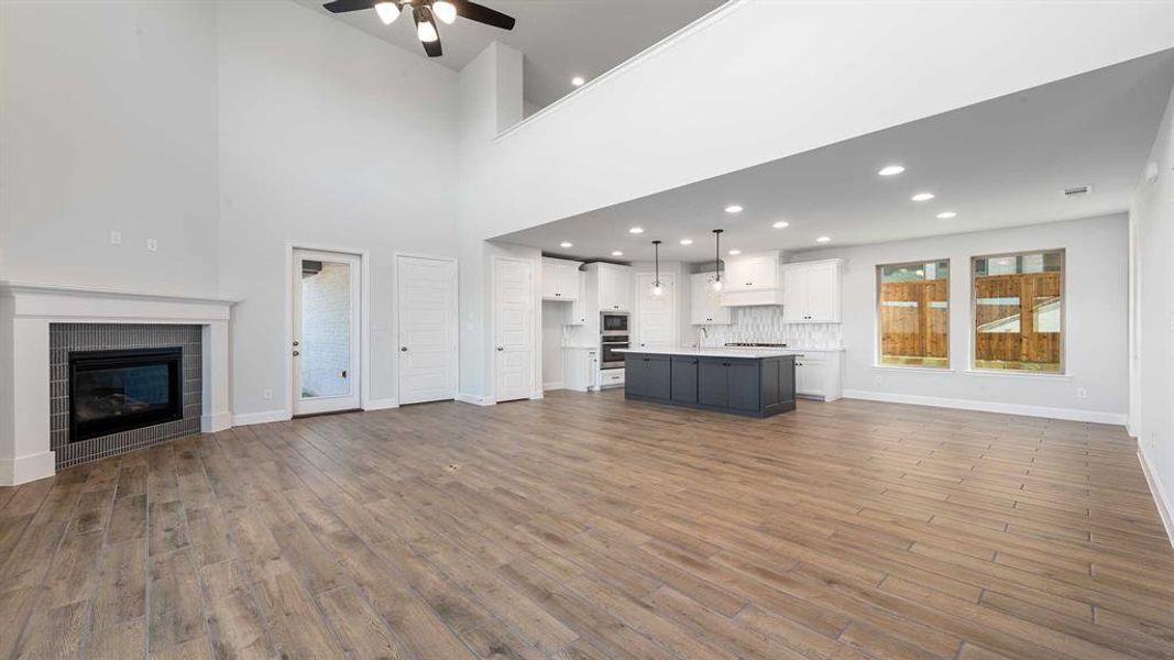Spacious, unfurnished interior of a new home in The Heights At Uptown Celina 45', Celina (Image 12). Spacious, unfurnished interior of a new home in The Heights At Uptown Celina 45', Celina (Image 12).