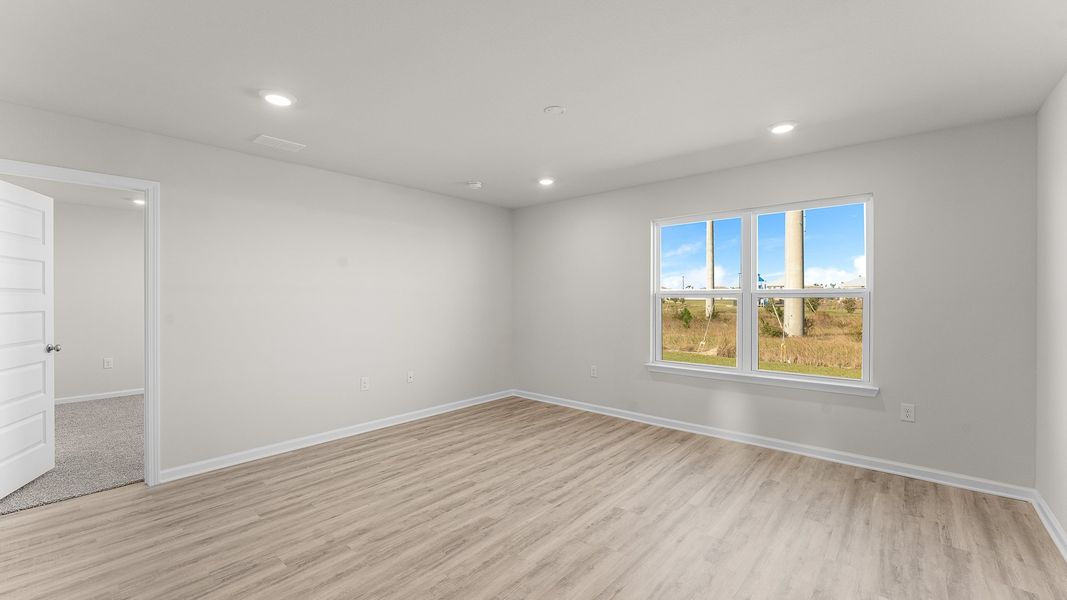 Spacious, unfurnished interior of a new home in Liberty, Panama City (Image 21).