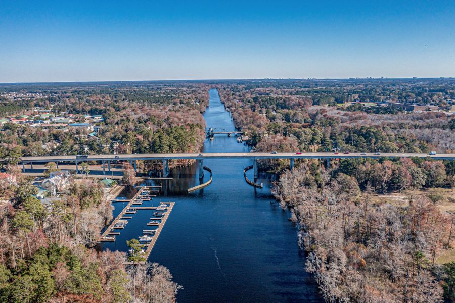 Image 9 of a home in Harbor Oaks Marina.