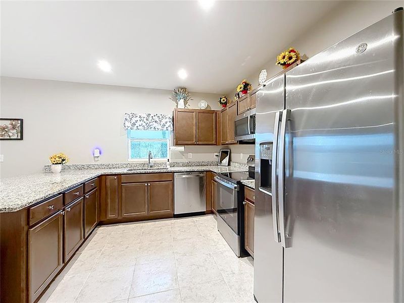 Furnished interior view inside a new home in , Sumterville (Image 12).