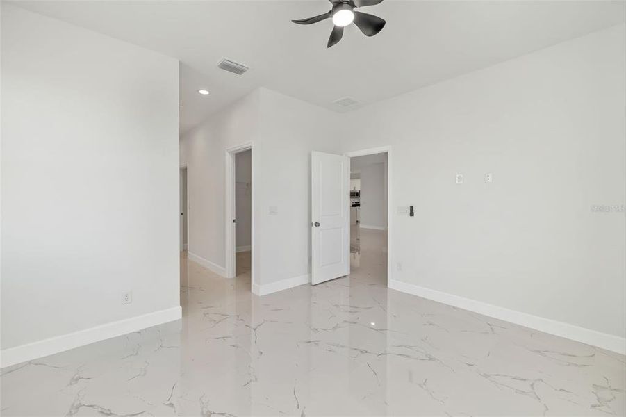 Spacious, unfurnished interior of a new home in , Port Charlotte (Image 34).