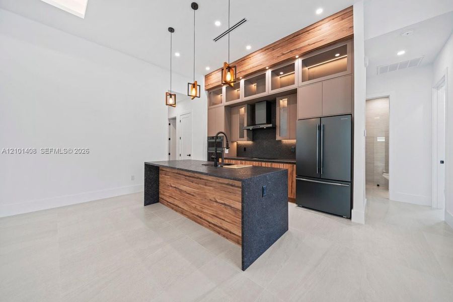 Furnished interior view inside a new home in , Cape Coral (Image 10).