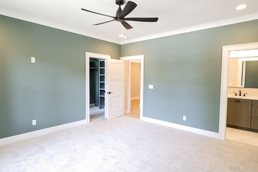 Spacious, unfurnished interior of a new home in Hidden River, Signal Mountain (Image 90). Spacious, unfurnished interior of a new home in Hidden River, Signal Mountain (Image 90).