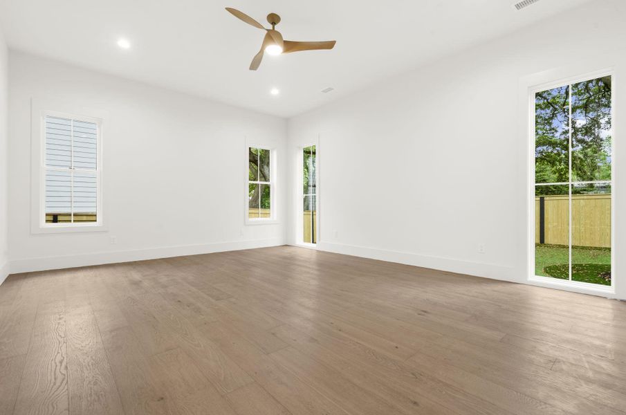 Spacious, unfurnished interior of a new home in , Mount Pleasant (Image 47).