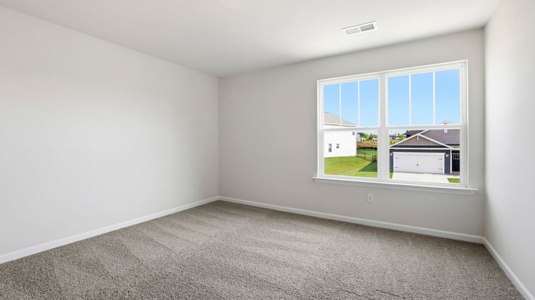 Spacious, unfurnished interior of a new home in Hunters Ridge, Woodruff (Image 32).