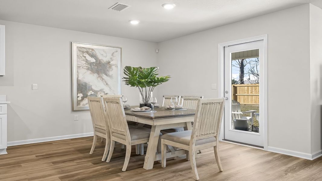 Furnished interior view inside a new home in Park Place, Panama City (Image 15).