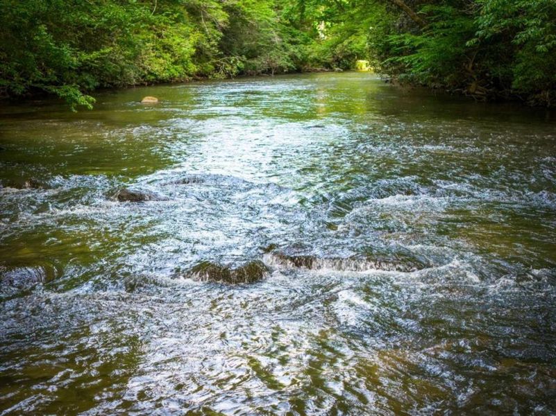 Natural landscape and outdoor views near in McCaysville (Image 54). Natural landscape and outdoor views near in McCaysville (Image 54).