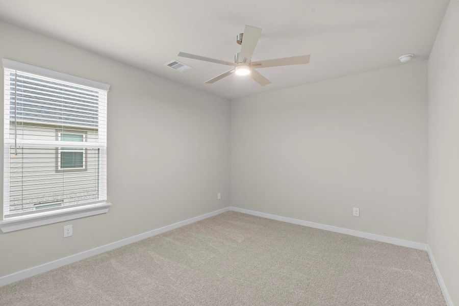 Spacious, unfurnished interior of a new home in Briarwood Crossing, Rosenberg (Image 20).