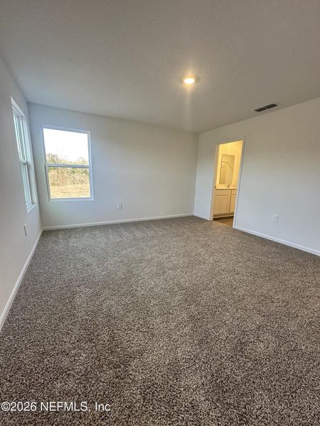Spacious, unfurnished interior of a new home in Rookery, Green Cove Springs (Image 25).