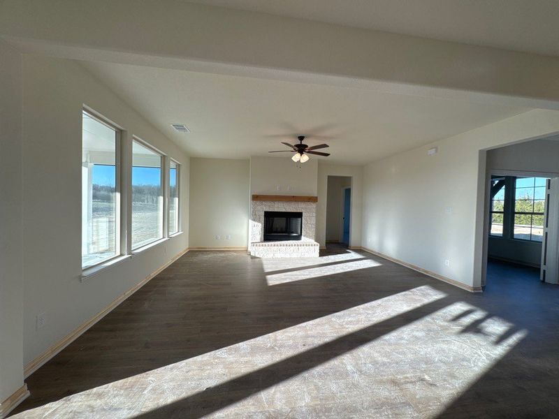 Spacious, unfurnished interior of a new home in Terra Escalante, Blue Ridge (Image 10).
