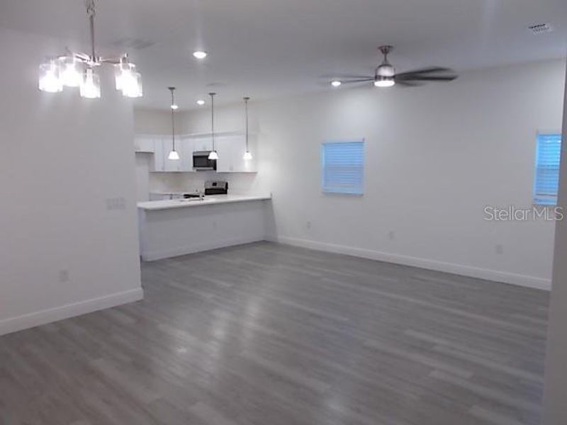 Spacious, unfurnished interior of a new home in , Daytona Beach (Image 17).