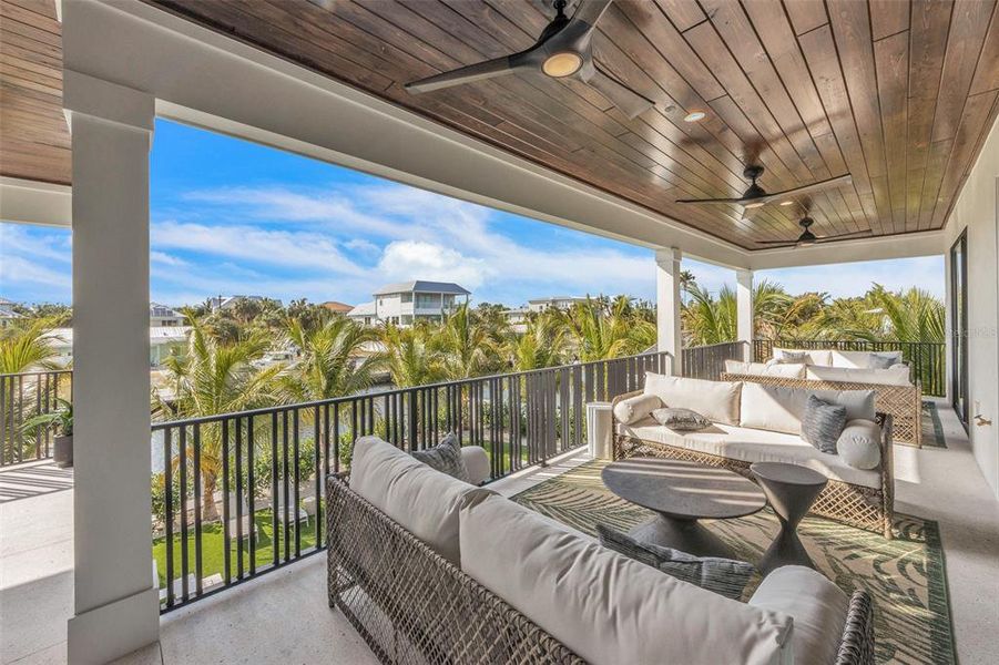 Exterior details and patio area of a home in , Anna Maria (Image 38).