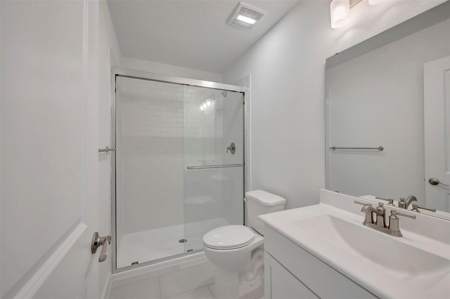 Hall bath (*Photo not of actual home and used for illustration purposes only.) Hall bath (*Photo not of actual home and used for illustration purposes only.)