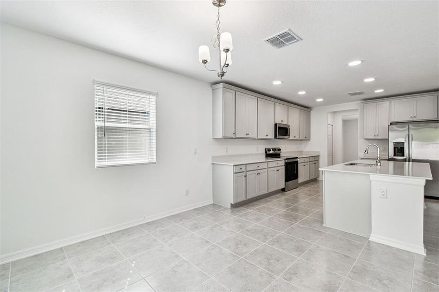Spacious, unfurnished interior of a new home in Meadow Oaks, Hudson (Image 27).