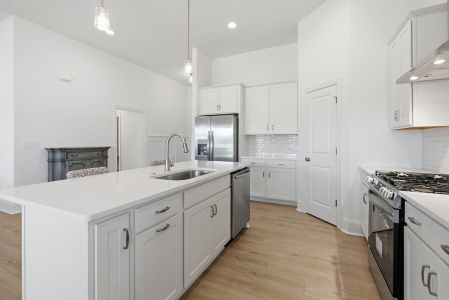 Furnished interior view inside a new home in Sidbury Landing, Wilmington (Image 16).