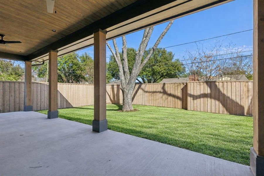 Exterior details and patio area of a home in , Dallas (Image 3).
