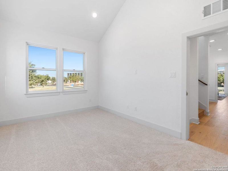 Spacious, unfurnished interior of a new home in Victoria Commons, San Antonio (Image 24).